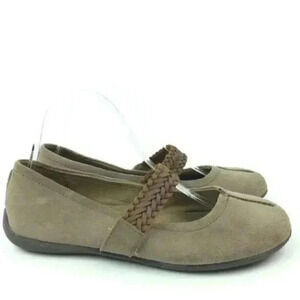 Eddie Bauer Flats 8 Delight Pine Suede Maryjanes
